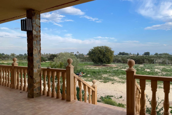 Resale - Country House - Crevillente