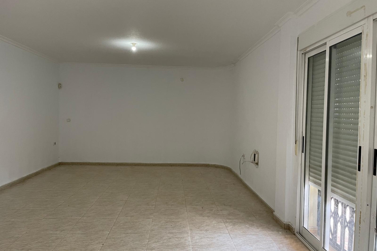 Resale - Country House - Crevillente