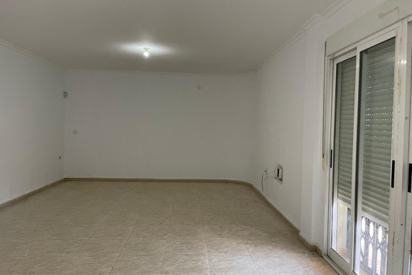 Resale - Country House - Crevillente