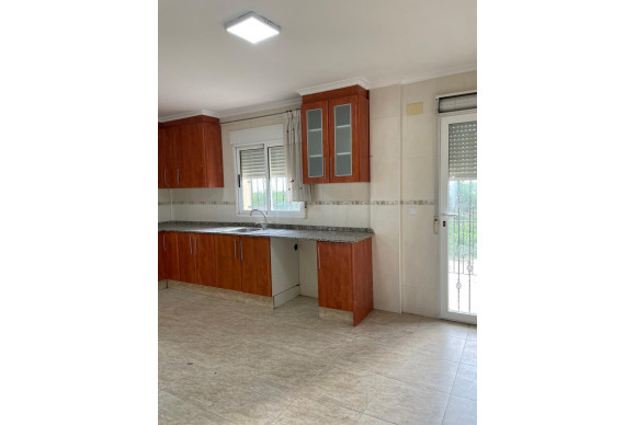 Resale - Country House - Crevillente