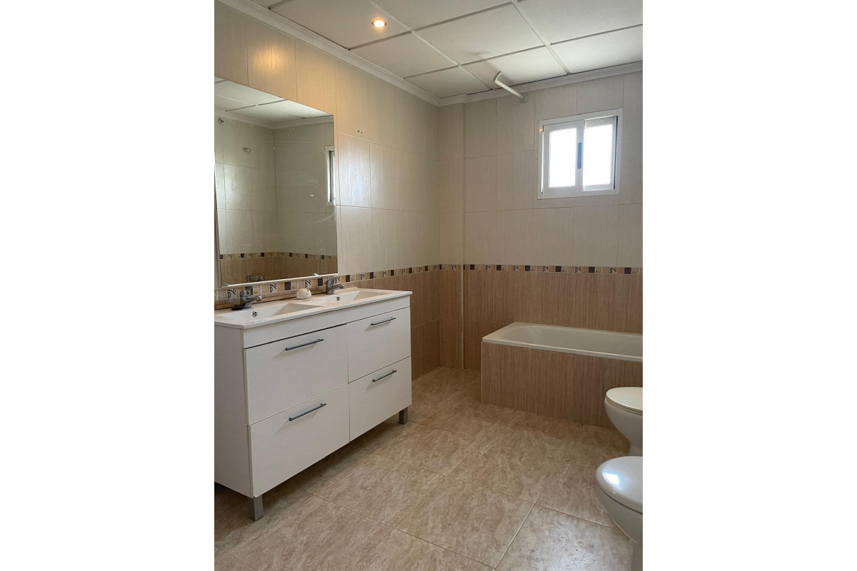 Resale - Country House - Crevillente