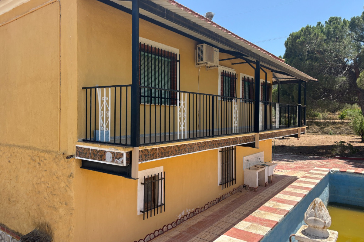 Resale - Country House - Castalla