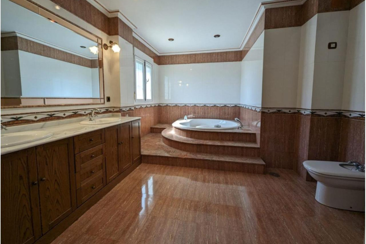 Revente - Country House - SAX