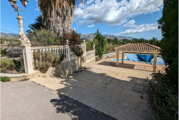 Revente - Country House - SAX