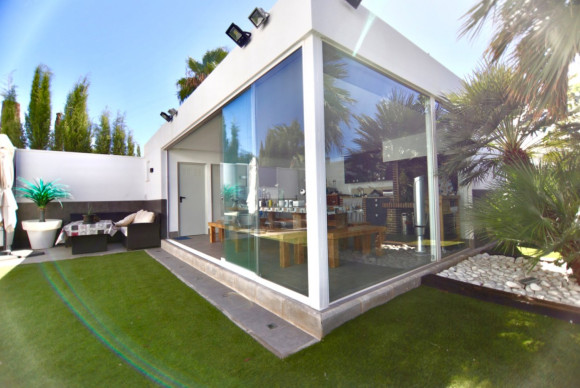 Resale - Country House - Elda