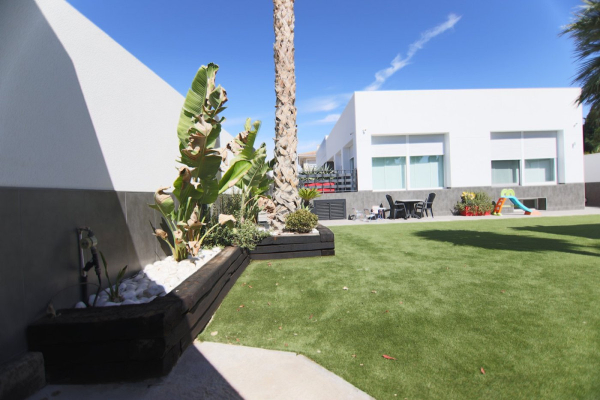 Resale - Country House - Elda