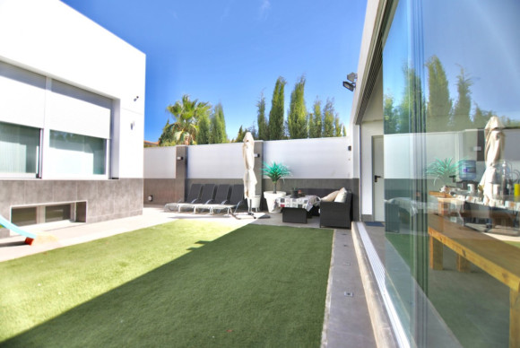 Resale - Country House - Elda