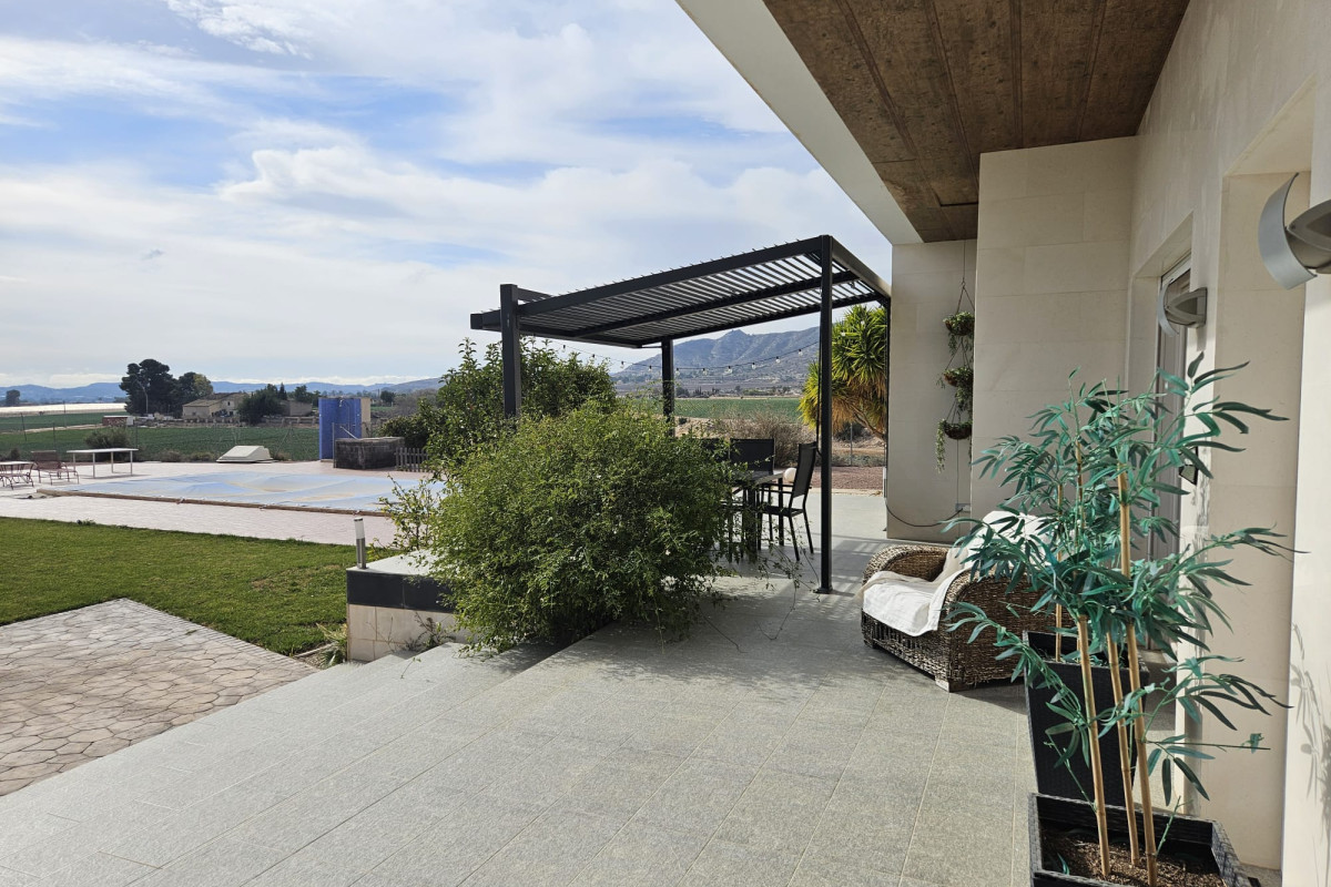 Resale - Country House - Novelda