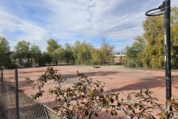 Resale - Country House - Novelda