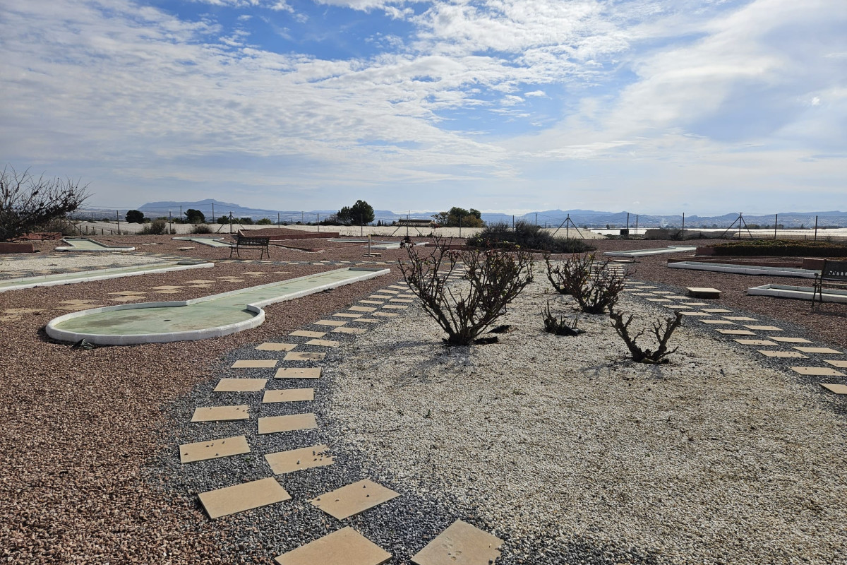 Resale - Country House - Novelda