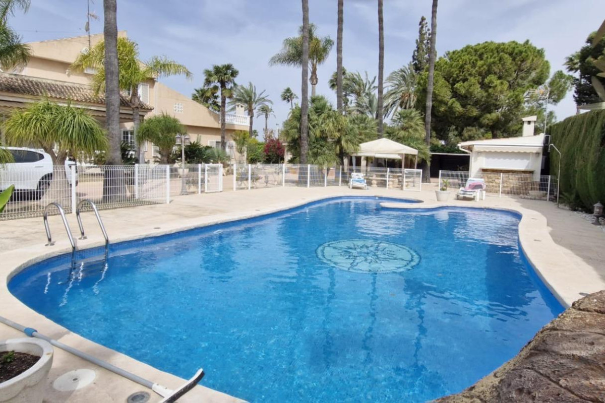 Resale - Country House - Elche