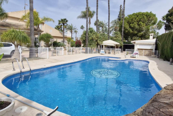 Resale - Country House - Elche