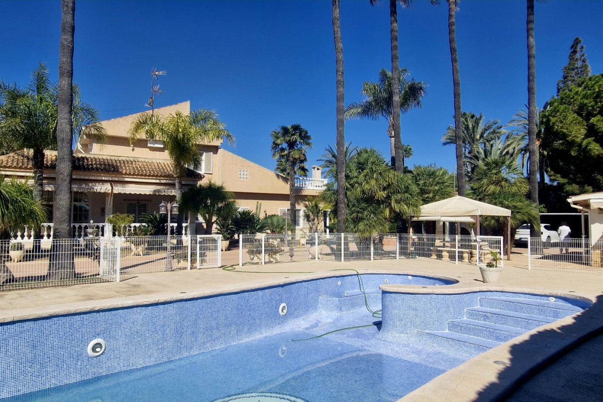 Resale - Country House - Elche