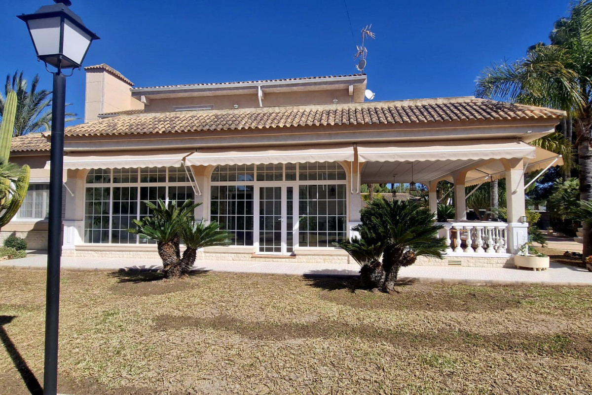 Resale - Country House - Elche
