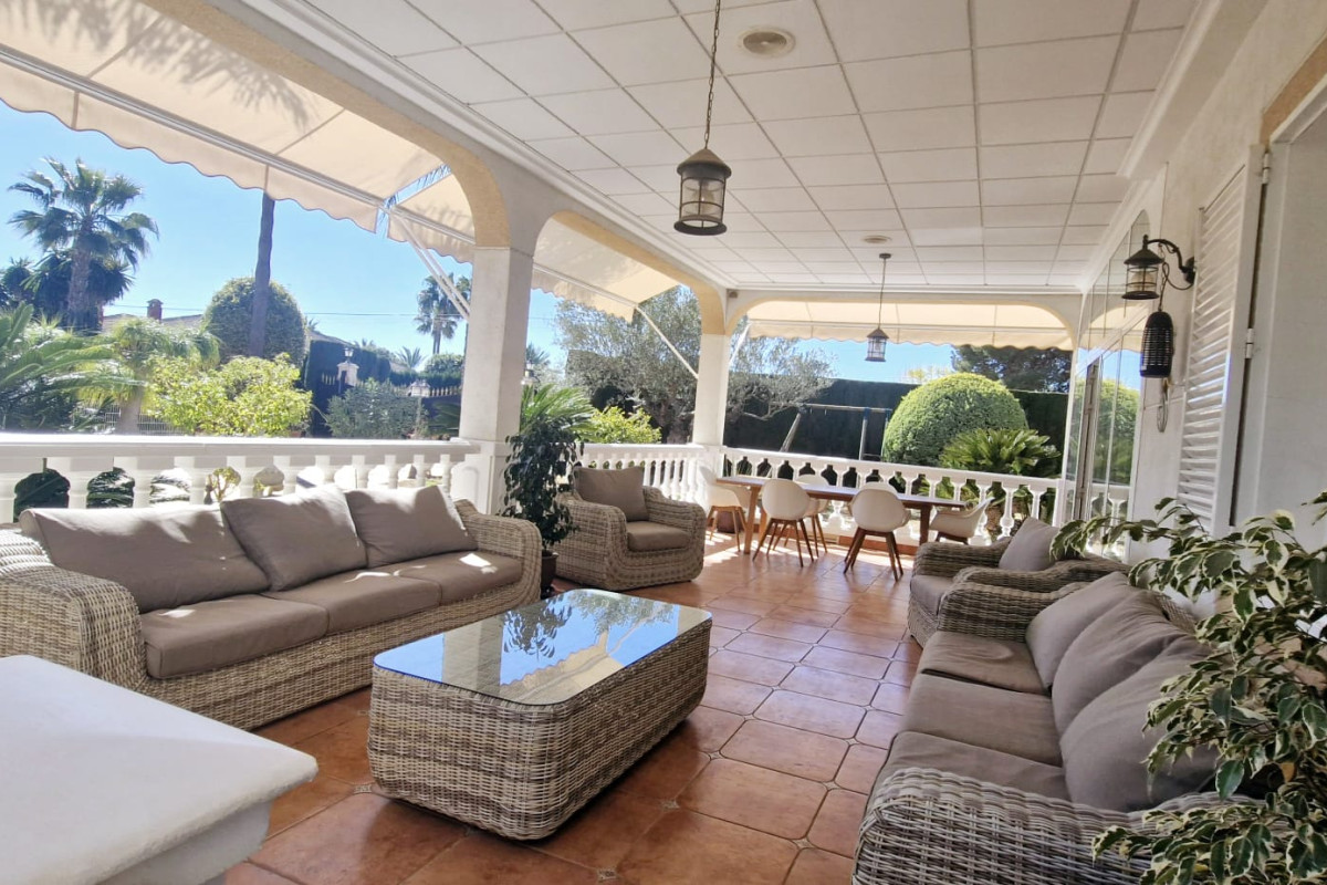 Resale - Country House - Elche