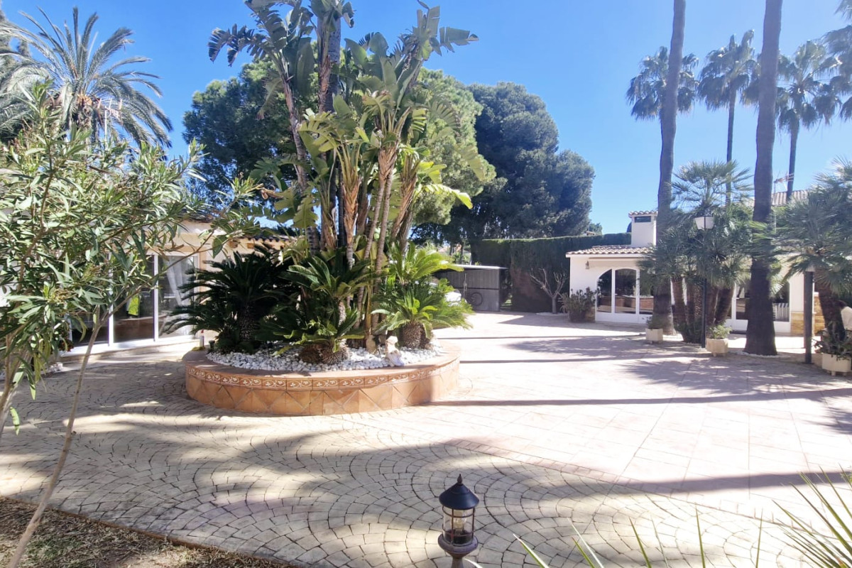 Resale - Country House - Elche