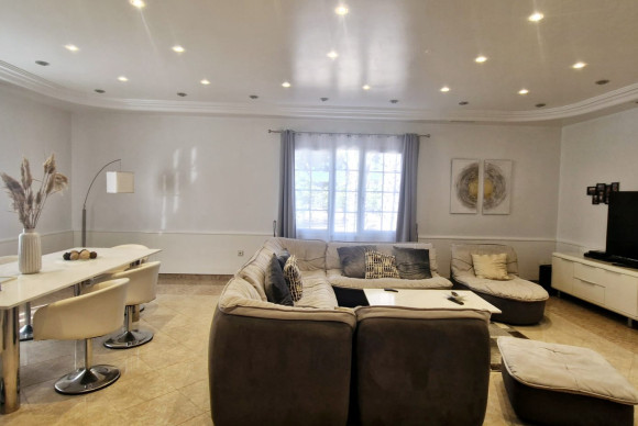 Resale - Country House - Elche