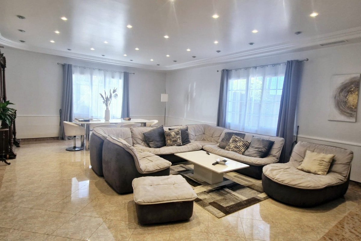 Resale - Country House - Elche