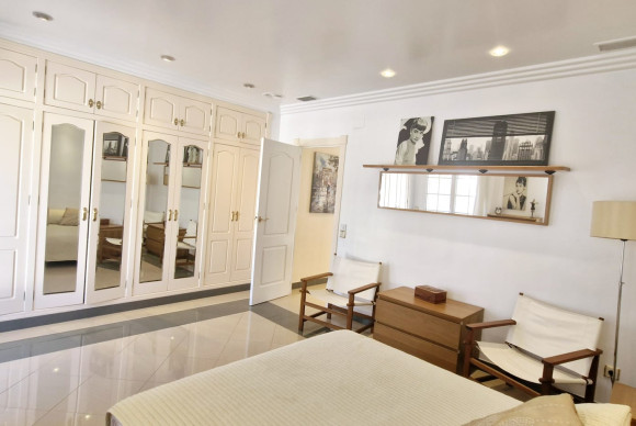 Resale - Country House - Elche