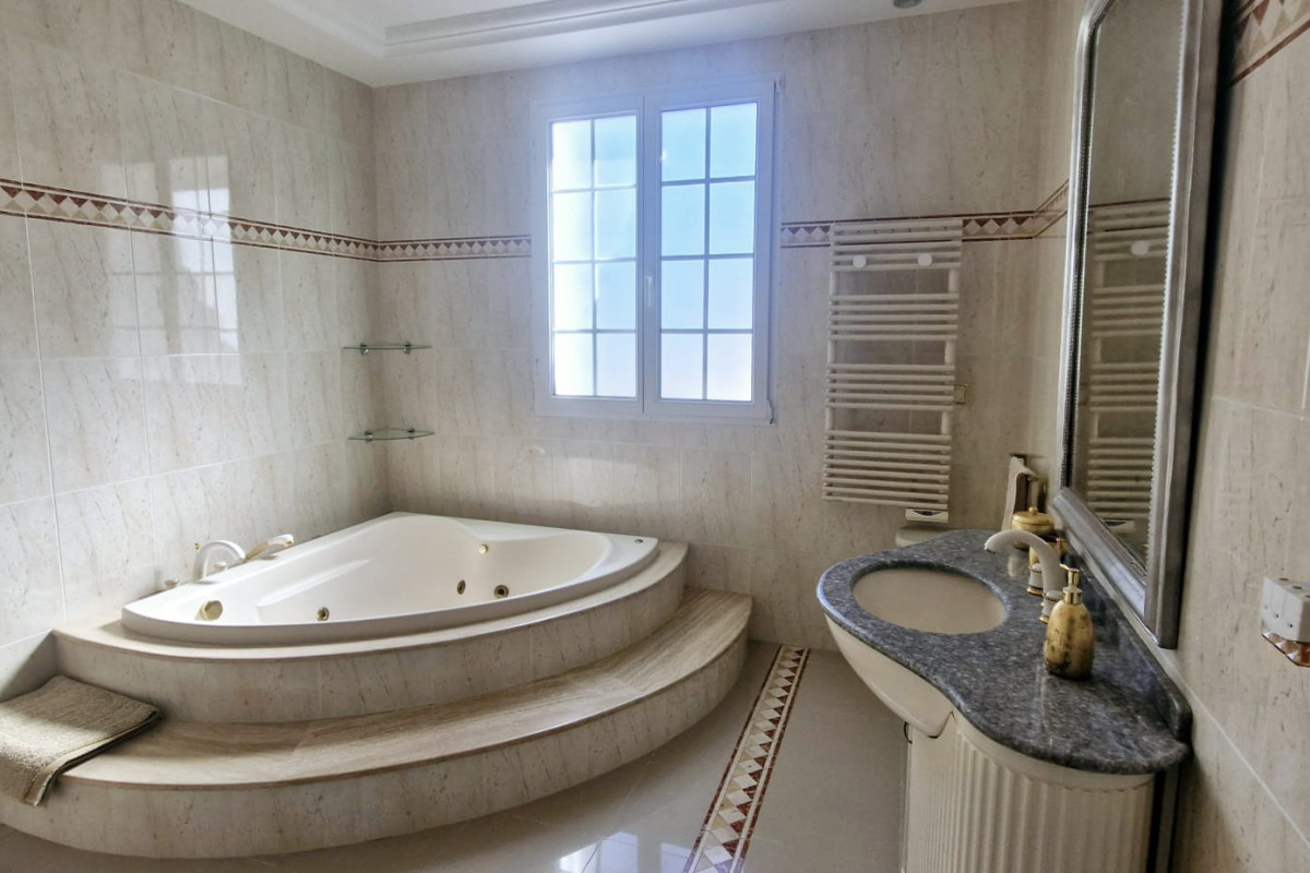 Resale - Country House - Elche