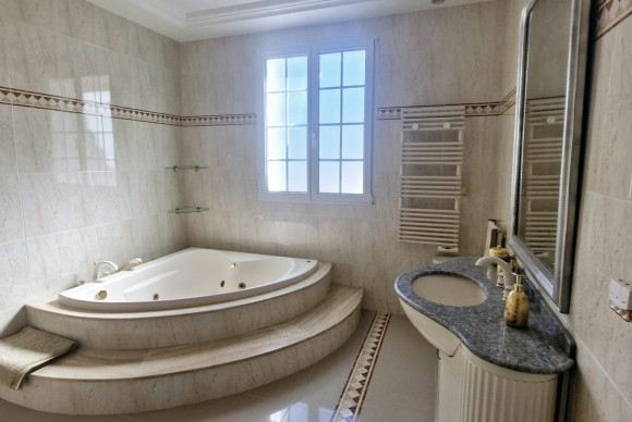 Resale - Country House - Elche