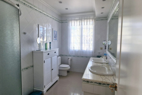 Resale - Country House - Elche