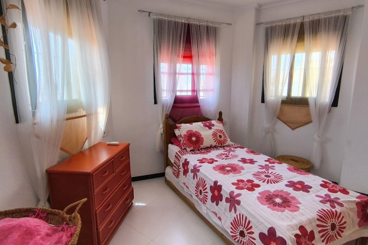 Reventa - Casa semi independiente - Ciudad Quesada