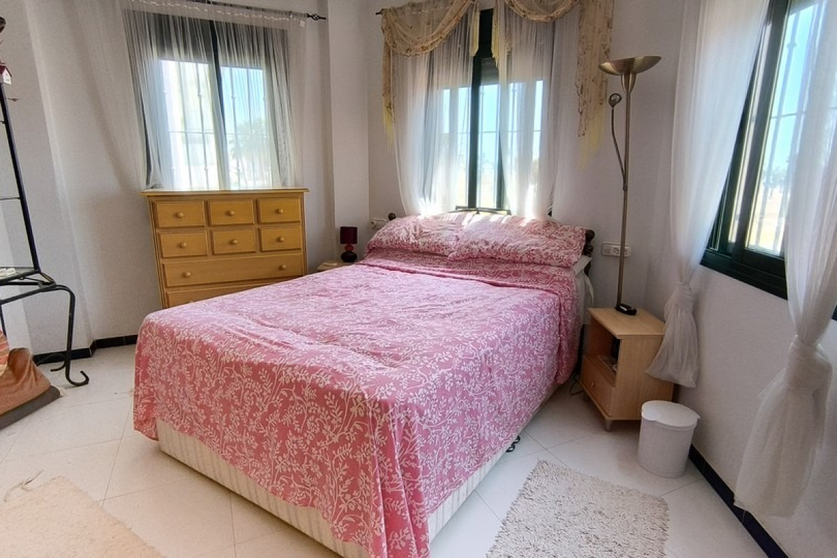 Reventa - Casa semi independiente - Ciudad Quesada