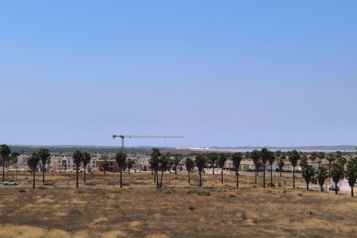 Reventa - Casa semi independiente - Ciudad Quesada