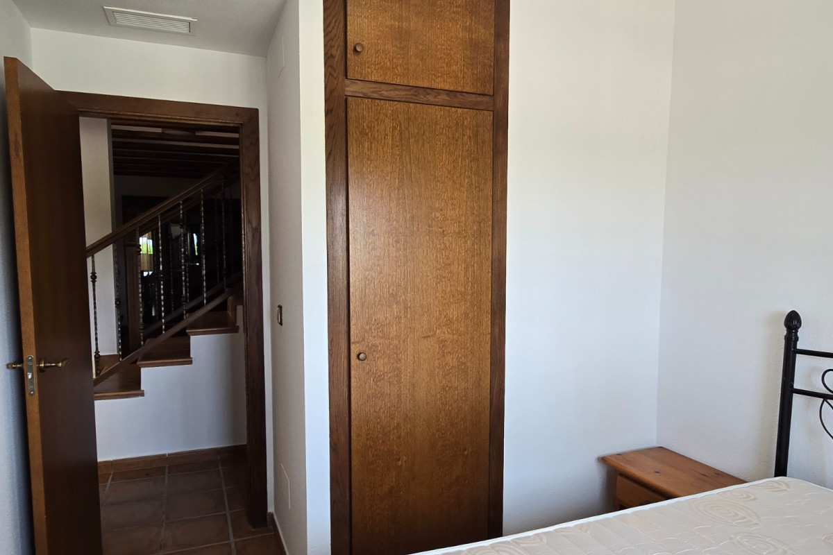 Reventa - Casa semi independiente - Algorfa