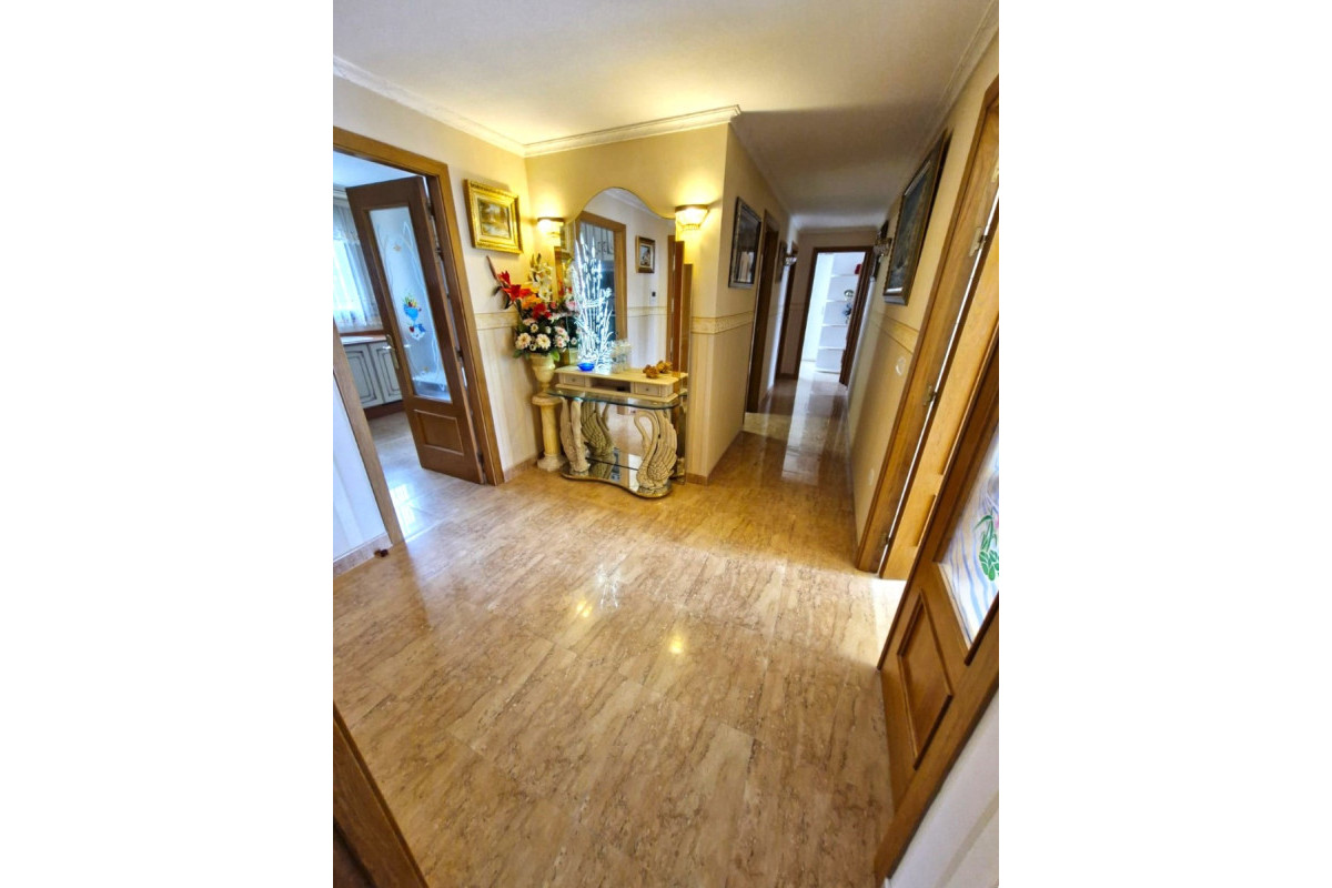 Herverkoop - Apartment / flat - Benidorm - Levante