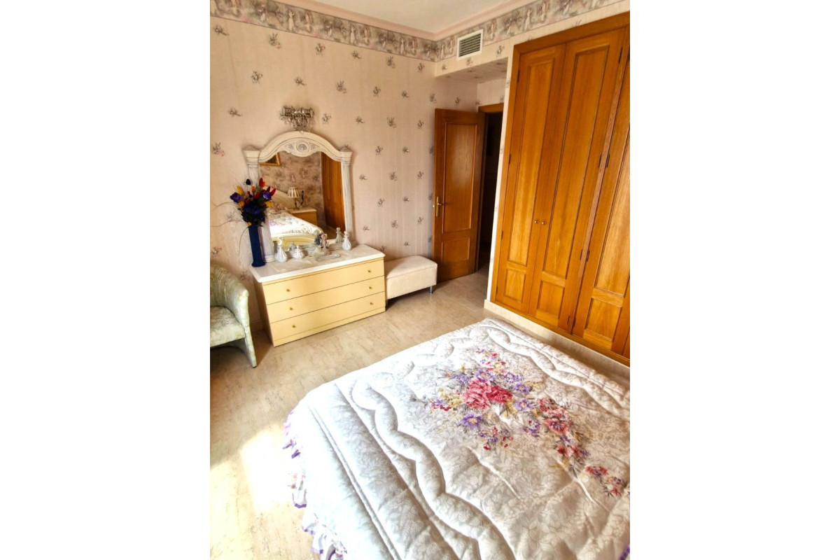 Herverkoop - Apartment / flat - Benidorm - Levante