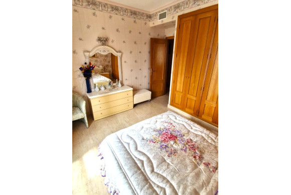 Herverkoop - Apartment / flat - Benidorm - Levante