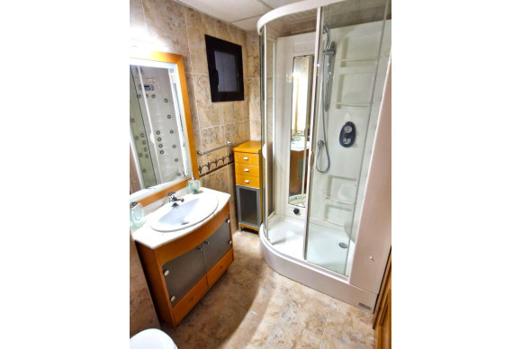 Herverkoop - Apartment / flat - Benidorm - Levante