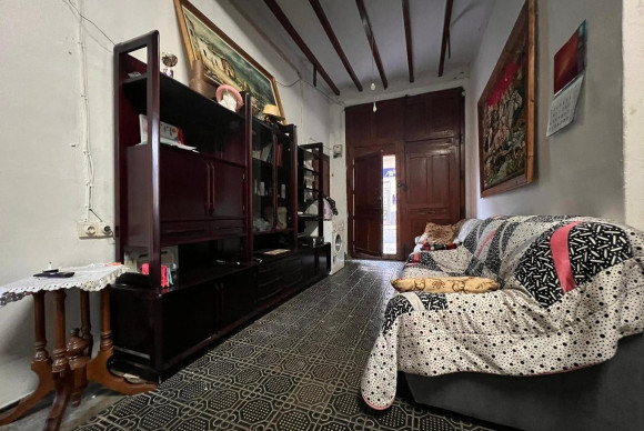 Resale - Casa de Pueblo - Callosa De Ensarrià