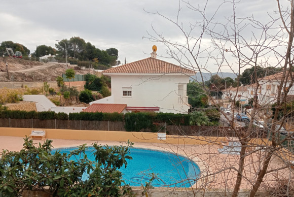 Reventa - Casa semi independiente - La Nucía