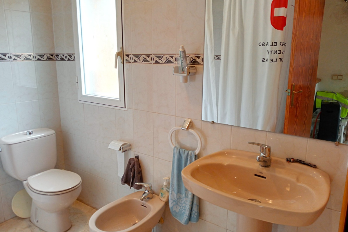 Reventa - Casa semi independiente - La Nucía