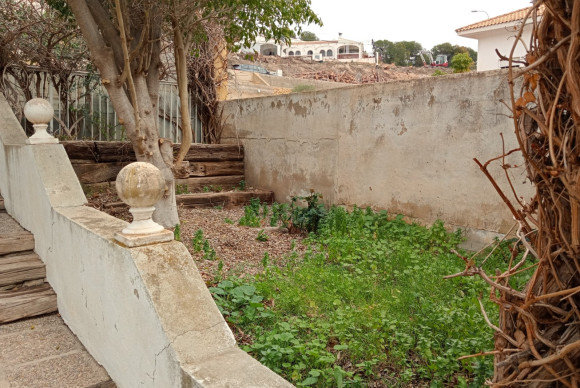 Reventa - Casa semi independiente - La Nucía