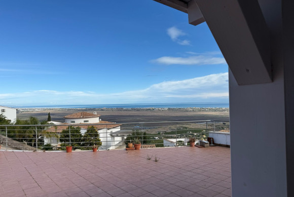 Revente - Apartment / flat - Pego