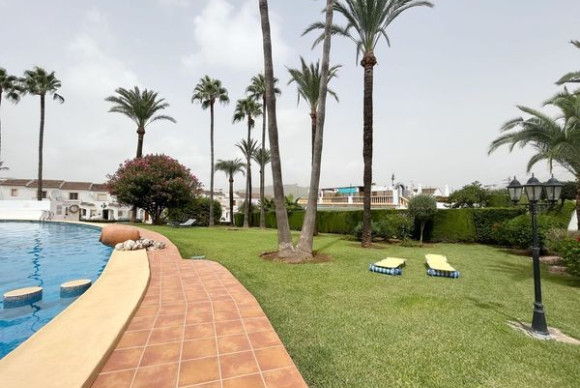 Revente - Maison de ville - Pedreguer