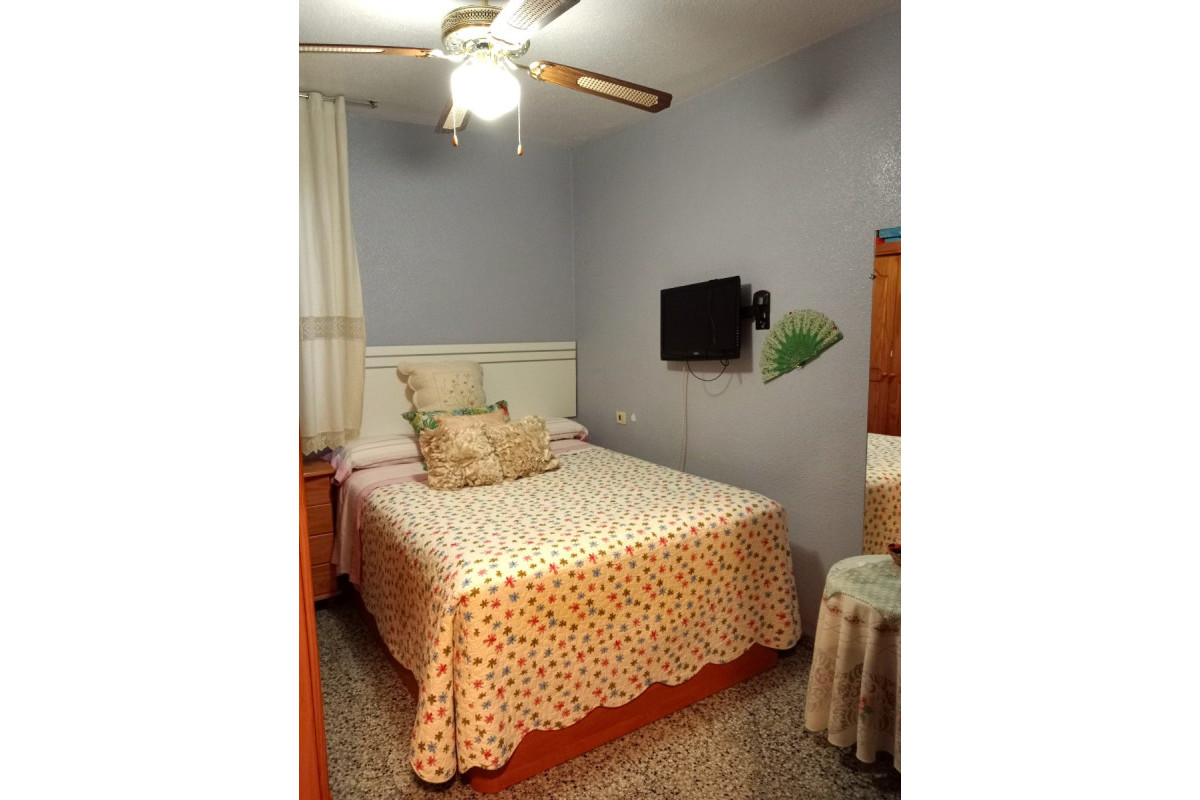 Herverkoop - Apartment / flat - Benidorm - Levante