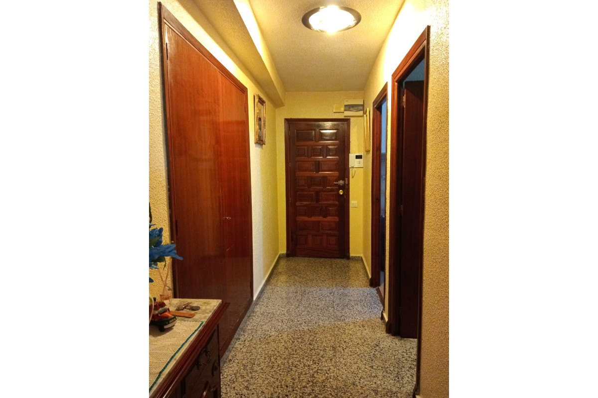 Herverkoop - Apartment / flat - Benidorm - Levante