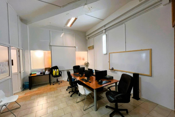 Reventa - local - Denia - Center