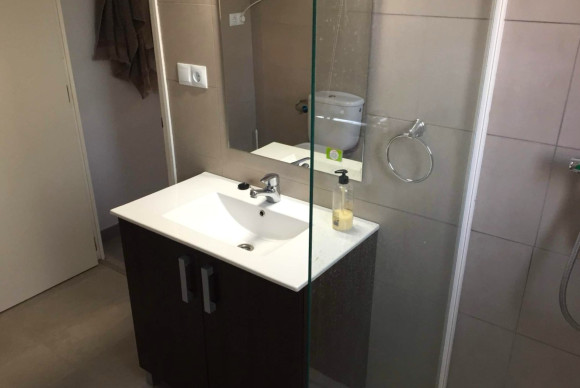 Reventa - local - Albir - center