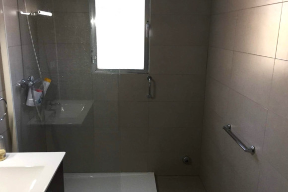 Reventa - local - Albir - center