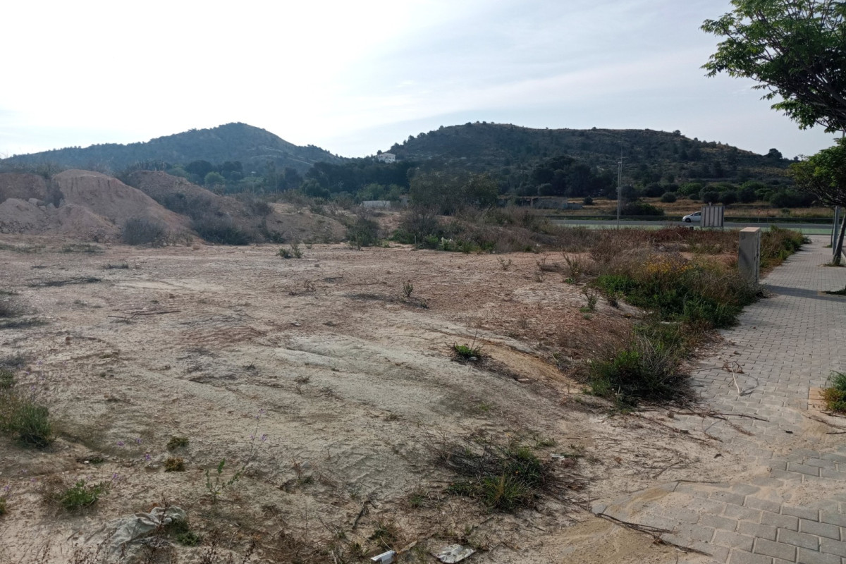 Resale - Plot / Land - Villajoyosa