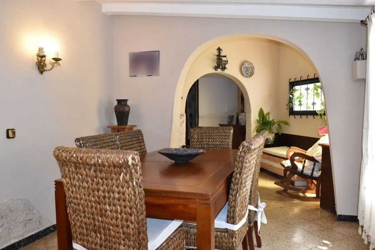 Herverkoop - Vrijstaande woning - Albir - center