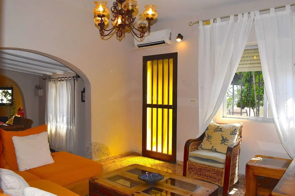 Herverkoop - Vrijstaande woning - Albir - center