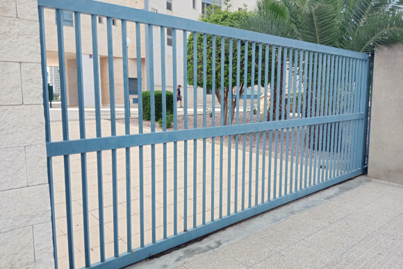 Herverkoop - Apartment / flat - Benidorm - Levante