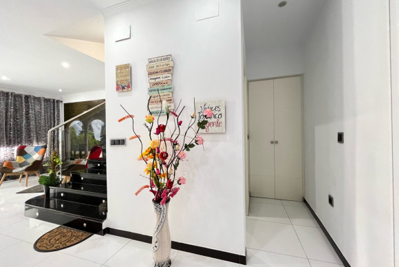 Revente - House - Rafelcofer - Centro